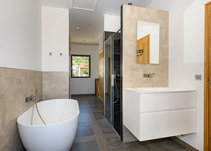 La Colle Aux Sources * אספארו-דה-ורדו